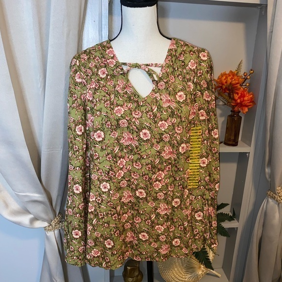 NWT Jessica Simpson Leslie Boho Top Bell Like Sleeves M Botanical Dots Green - Picture 1 of 15